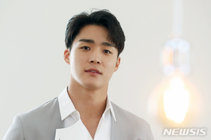 '태양을 삼킨 여자' 등장 인물 출연진 몇부작 드라마 친절한 선주씨 후속 3 '태양을 삼킨 여자' - 서하준 배우 / 출처 사진표시